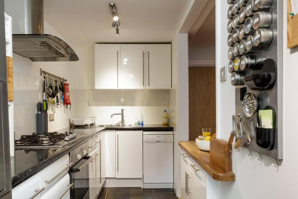 Seaside Escape Apartment Портсмът Екстериор снимка