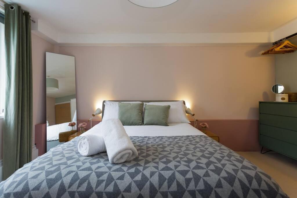 Seaside Escape Apartment Портсмът Екстериор снимка